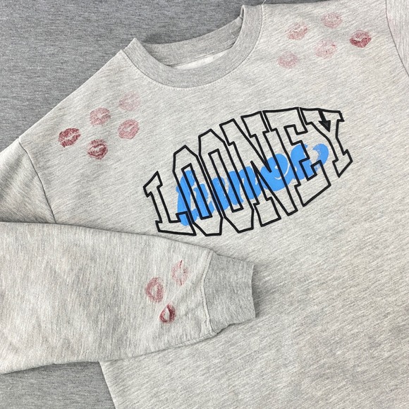 Looney Tunes Other - Looney Tunes Bugs Bunny Thats All Folks Sweatshirt Gray‎ Size M Kiss Print